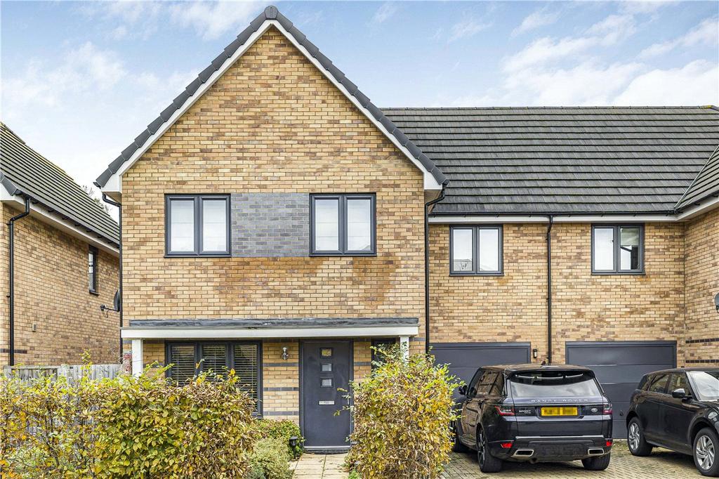 Princes Avenue, Welwyn Garden City, Hertfordshire 4 bed semidetached