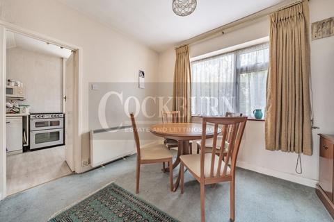 1 Keightley Drive, London, SE9 2HF
