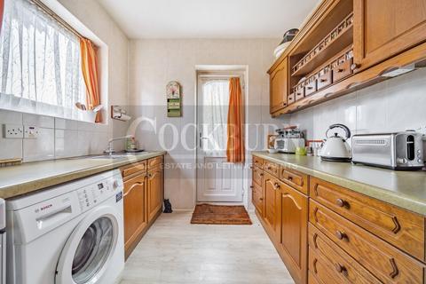 1 Keightley Drive, London, SE9 2HF