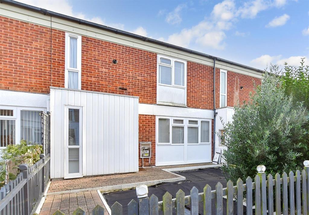 Lucerne Drive, Seasalter, Whitstable, Kent 3 bed terraced house for