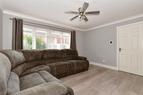 97 Lucerne Drive, Seasalter, Whitstable, CT5 4SE