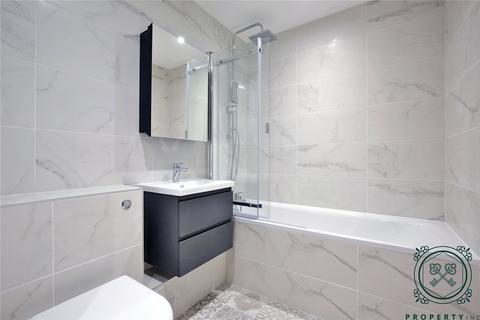 2 bedroom apartment to rent, High Street, London, E17
