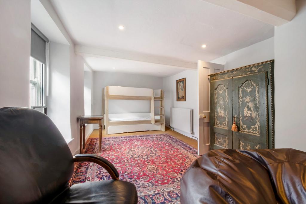 Sitting/Bedroom