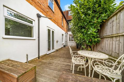 140 Merton Hall Road, London, SW19 3PZ