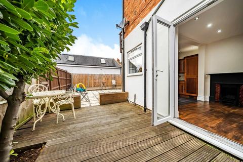 140 Merton Hall Road, London, SW19 3PZ