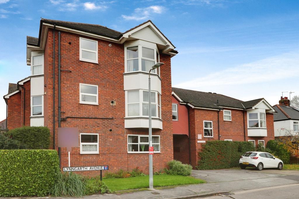 Cherry Garth, Beck Bank, Cottingham, HU16 4LH 2 bed ground floor flat