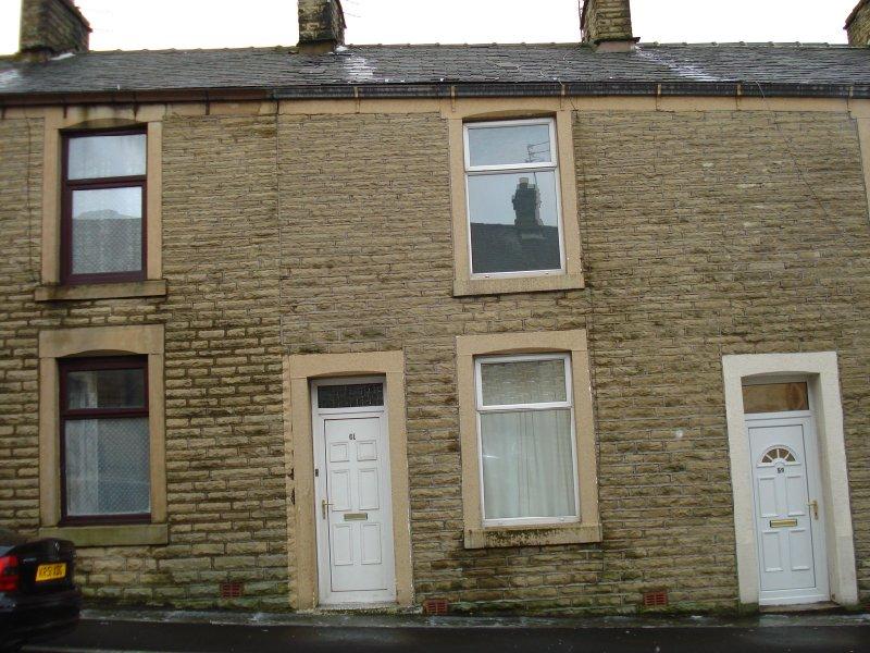 Oswald Street, Accrington 2 bed terraced house £399 pcm (£92 pw)