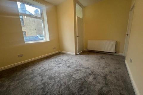 2 bedroom terraced house to rent, Oswald Street, Accrington