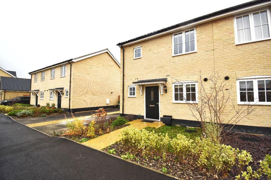 Poppy Crescent, Melbourn, Royston 2 bed semidetached house to rent £