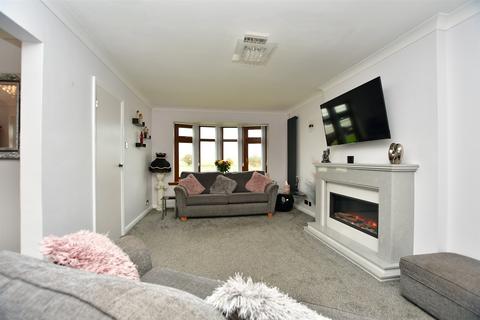 3 bedroom detached house for sale - Queenborough Road, Halfway, Sheerness, Kent