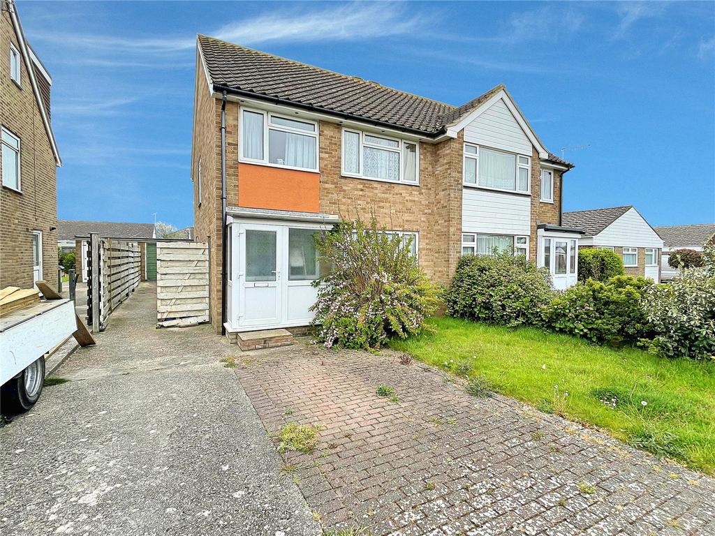 The Winter Knoll, Littlehampton, West Sussex, BN17 3 bed semidetached house for sale £300,000