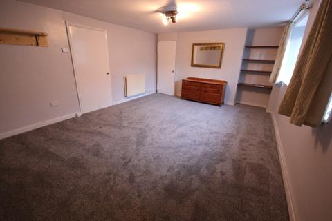 Studio to rent, 3c St Thomas Terrace, Newcastle NE1 4LQ