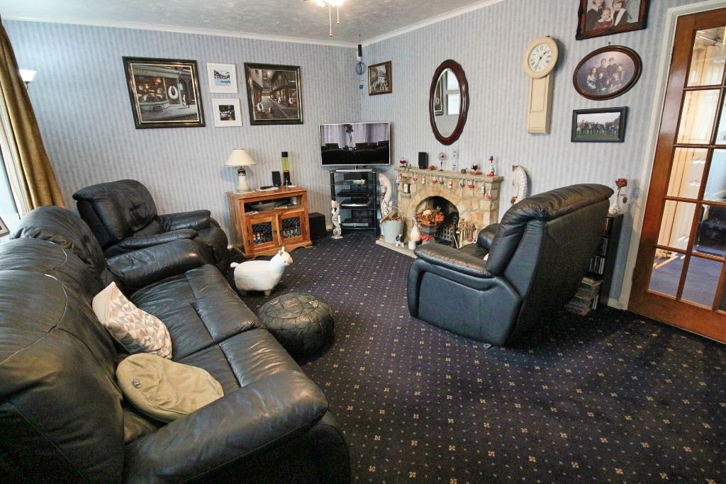 Hall, Borough Green TN15 4 bed semidetached house for sale £