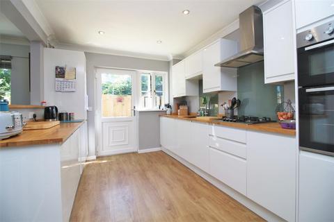 4 bedroom semi-detached house for sale - Churchill Court, New Milton, Hampshire, BH25