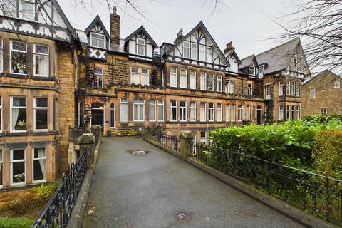 2 bedroom flat to rent, Clarence Drive, Harrogate, HG1