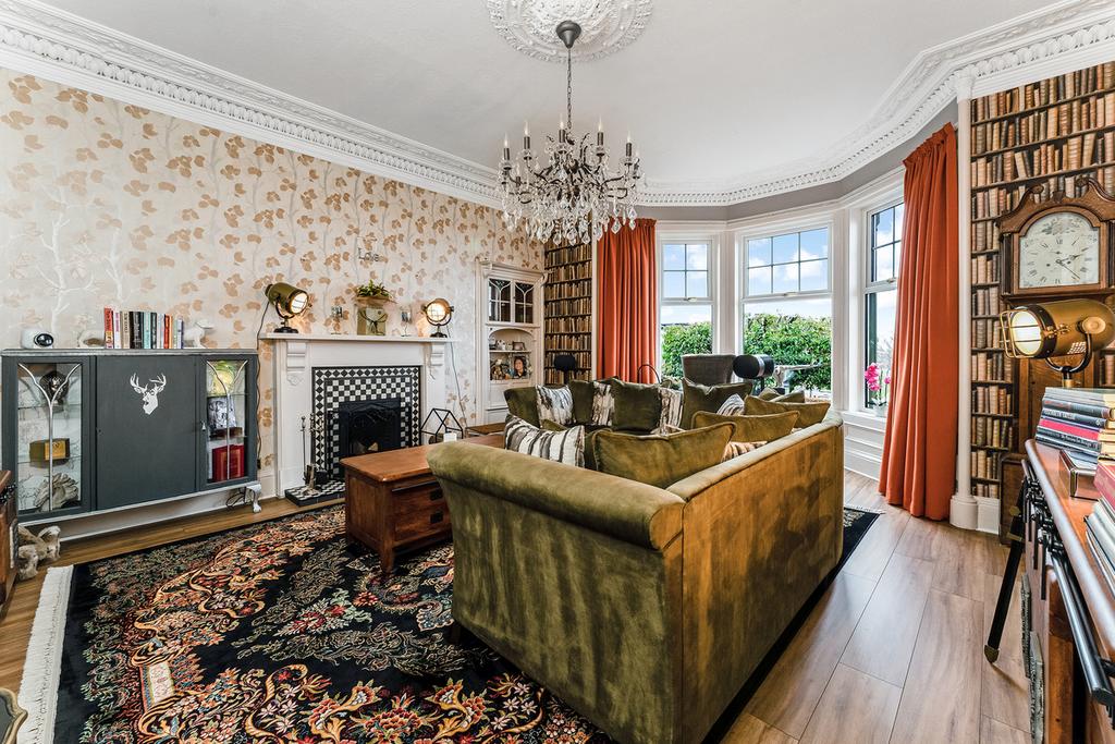Windmill Road, Kirkcaldy, KY1 4 bed detached house for sale £389,000