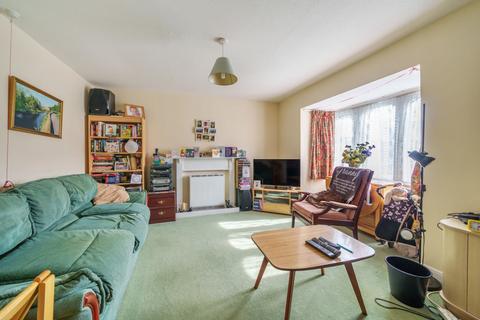 1 bedroom flat for sale, White Horse Court, Storrington, RH20