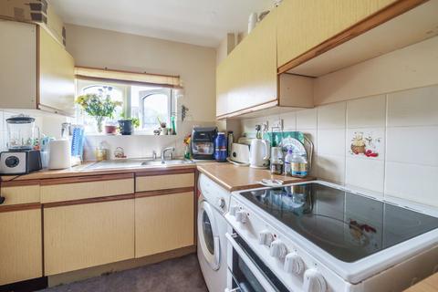 1 bedroom flat for sale, White Horse Court, Storrington, RH20