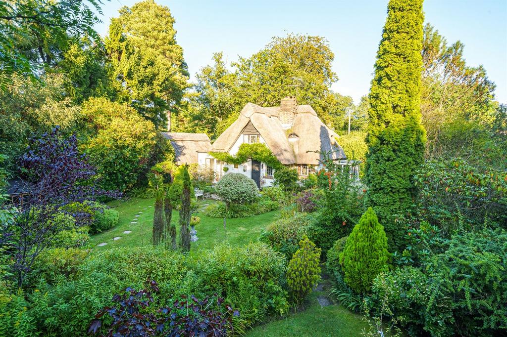 Spinney Lane, West Chiltington, RH20 3 bed detached house £725,000