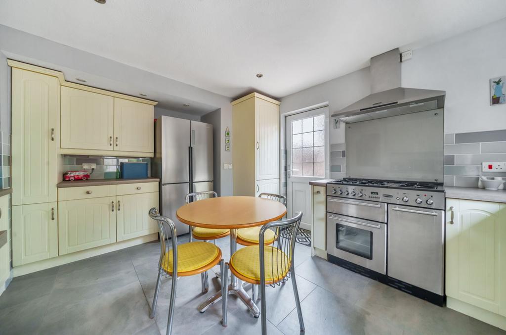 Strawberry Fields, Flansham Mews, Felpham, Bognor Regis, PO22 4 bed