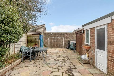 3 bedroom semi-detached house for sale, Gainsborough Drive, Selsey, PO20