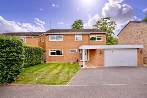 5 bedroom detached house for sale, Hall Close, St Neots PE19