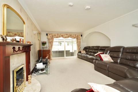 5 bedroom detached house for sale, Hall Close, St Neots PE19