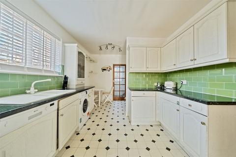 1 Burley Road, Bognor Regis, PO22 7NF