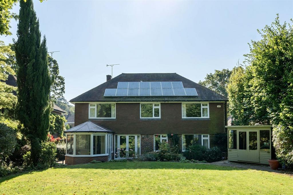 Redhill Road, Rowland's Castle, PO9 4 bed detached house for sale £