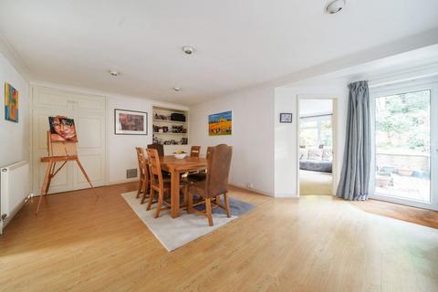 143 Kings Road, Haslemere, GU27 2QQ