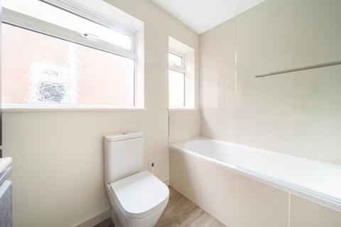 143 Kings Road, Haslemere, GU27 2QQ