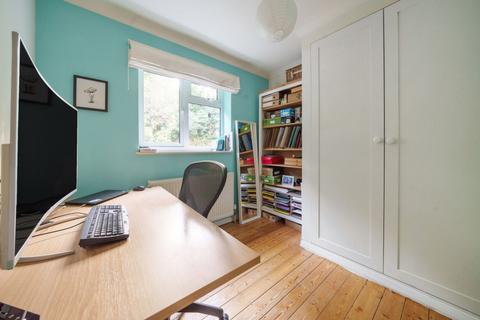 143 Kings Road, Haslemere, GU27 2QQ
