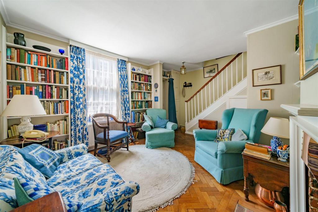 Little London, Chichester, PO19 3 bed terraced house for sale £450,000