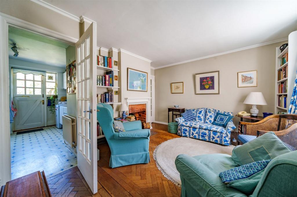 Little London, Chichester, PO19 3 bed terraced house for sale £450,000