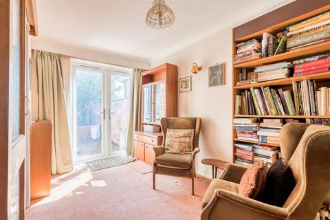 3 bedroom semi-detached house for sale, Littlefield Road, Chichester, PO19