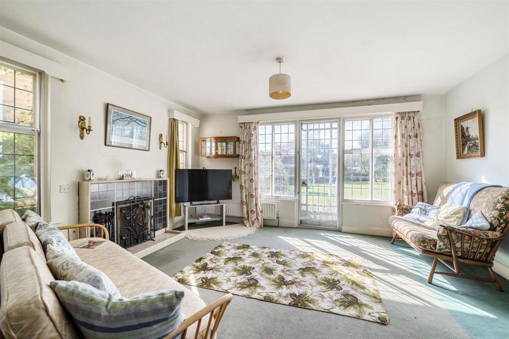 Brandy Hole Lane, Chichester, PO19 5 bed detached house for sale £