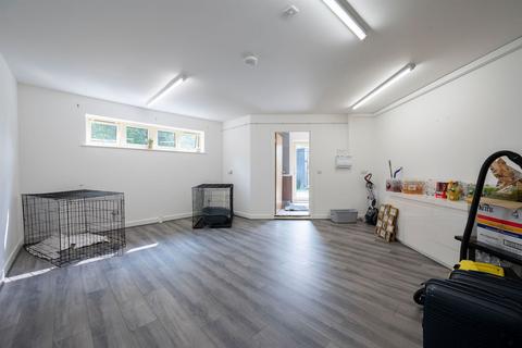 5, Grand Oaks Grange Worthing Road, Southwater, Horsham, RH13 9BS