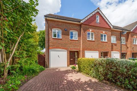3 bedroom terraced house for sale, Watercress Place, Horsham, RH13