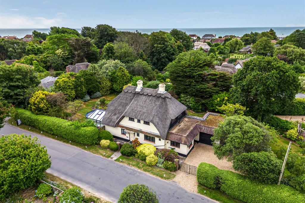 Marycroft, Sea Lane, MiddletonOnSea, PO22 4 bed detached house for