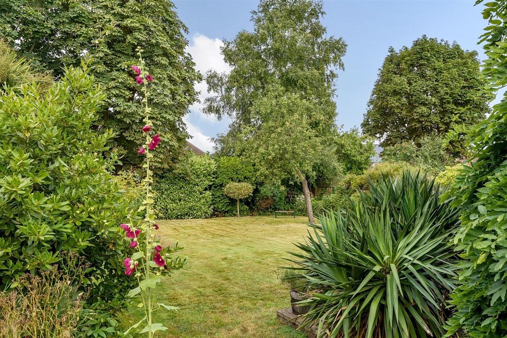 Clovelly Road, Emsworth, PO10 4 bed detached house for sale £1,200,000