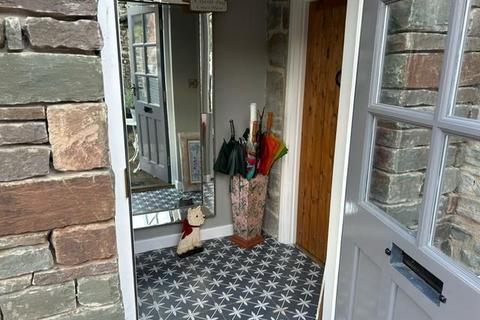 3 bedroom end of terrace house to rent, Mill Row,  Boughrood,  LD3