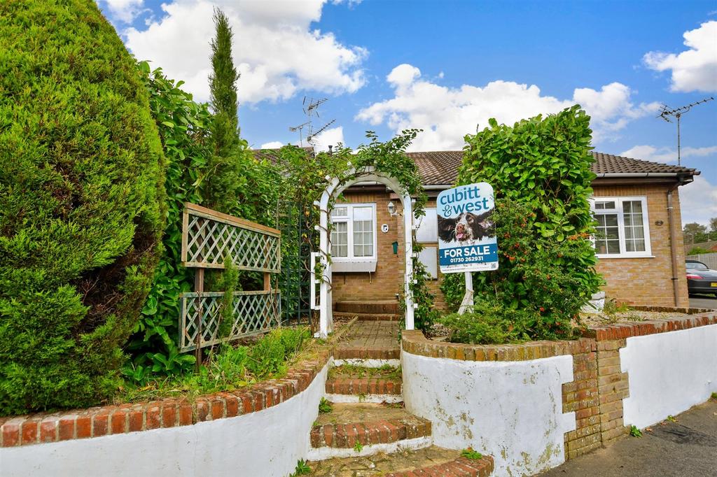 Lytham Close, Whitehill, Bordon, Hampshire 1 bed terraced bungalow for