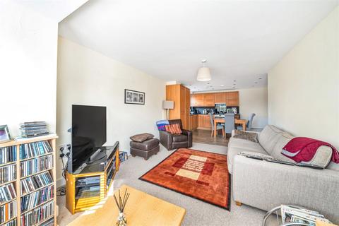 2 bedroom flat for sale, Skylark Avenue, Emsworth, PO10