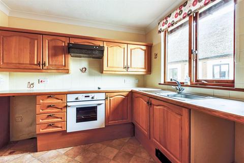 2 bedroom flat for sale, Russell Court, Midhurst, GU29