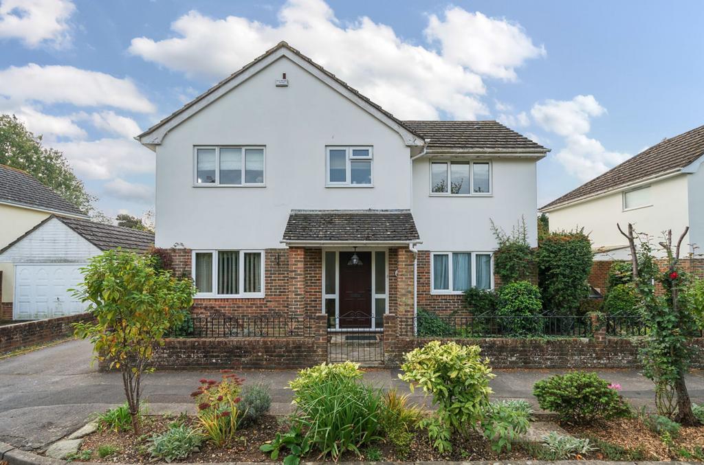 Brent Court, Emsworth, PO10 4 bed detached house for sale £875,000