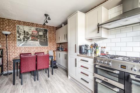 2, Midway Cottages Broad Road, Hambrook, Chichester, PO18 8RG