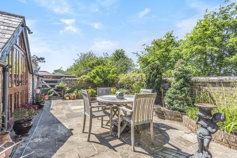 2, Midway Cottages Broad Road, Hambrook, Chichester, PO18 8RG