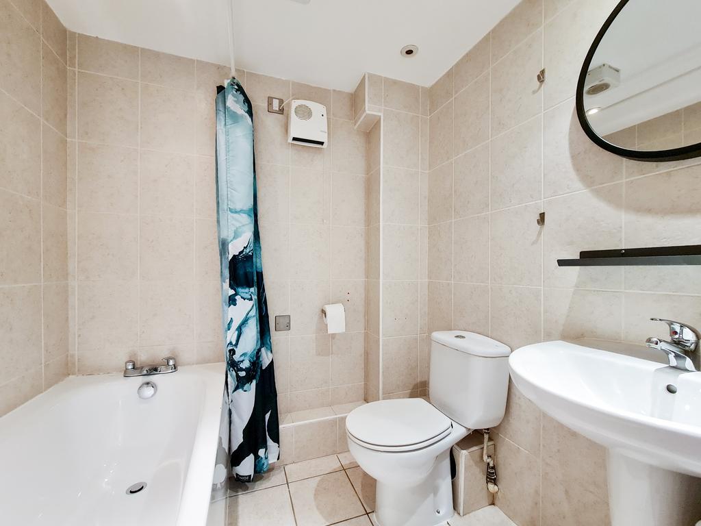 Bathroom-Guest-1