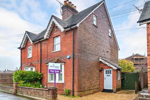 44 Victory Road, Horsham, RH12 2JF