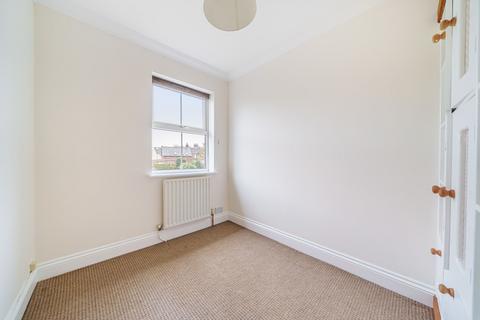44 Victory Road, Horsham, RH12 2JF